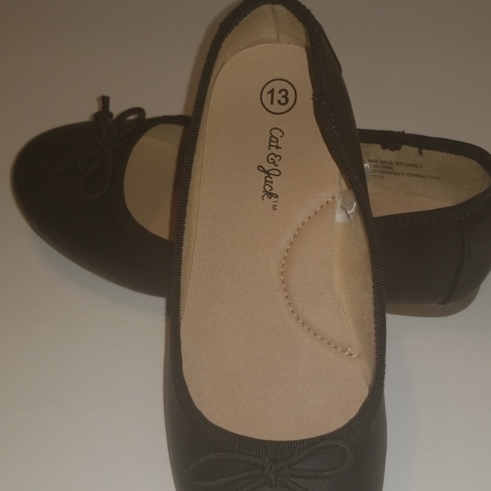 Shoe - Picture 2 of 4